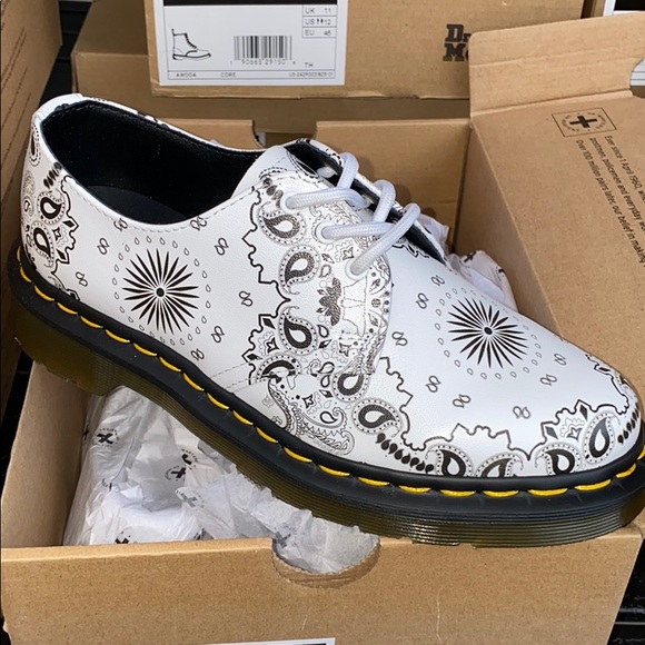 🔥Dr Martens Unisex 1461 Bandana Print 3 Eye NWT - Picture 9 of 12